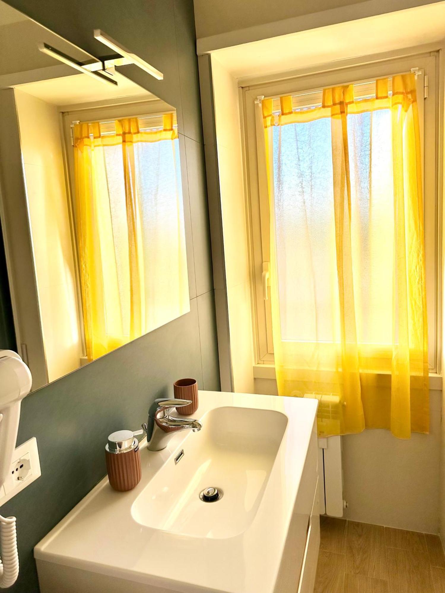 Monti Tiburtini Roma Guest House ภายนอก รูปภาพ